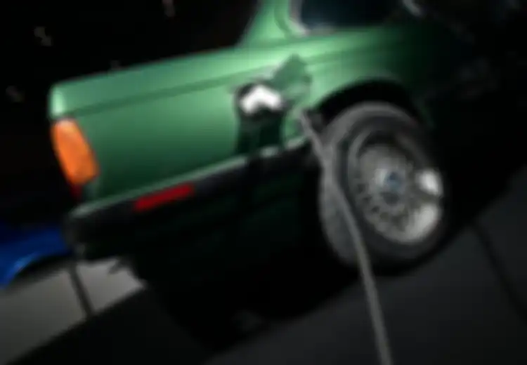 Tak Bisa Asal Konversi! Ini Syarat Mobil Bensin Bisa Jadi Mobil Listrik