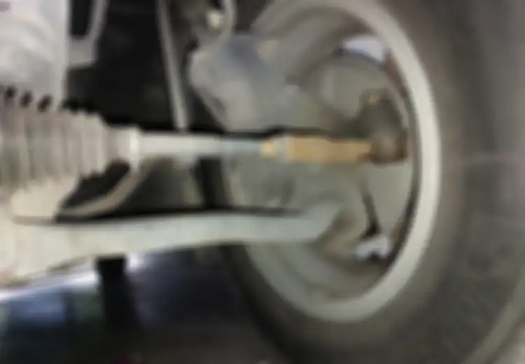 Tie Rod Mulai Rusak, Apa Gejala yang Dirasakan Saat Mengemudi?