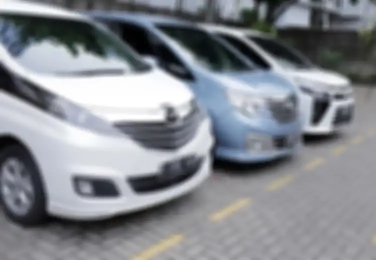 Mau Tampil kaya Sultan? Ini 3 Mobil Pintu Geser Harga Dibawah Rp.150 Jutaan