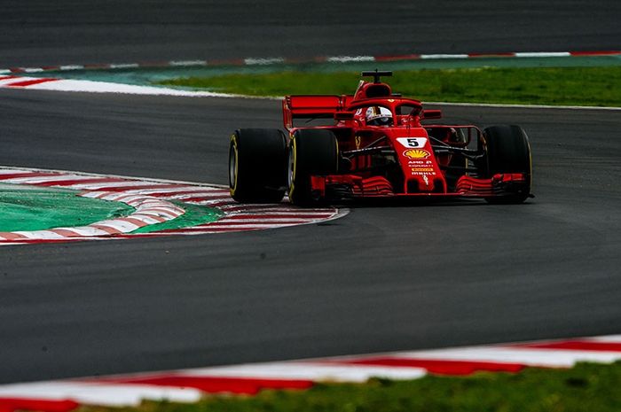 Sebastian Vettel jadi yang tercepat di hari kedua tes pramusim F1 2018, di Barcelona, Catalunya