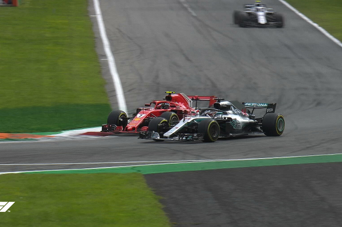 Insiden lap pertama F1 Italia antara Sebastian Vettel dan Lewis Hamilton