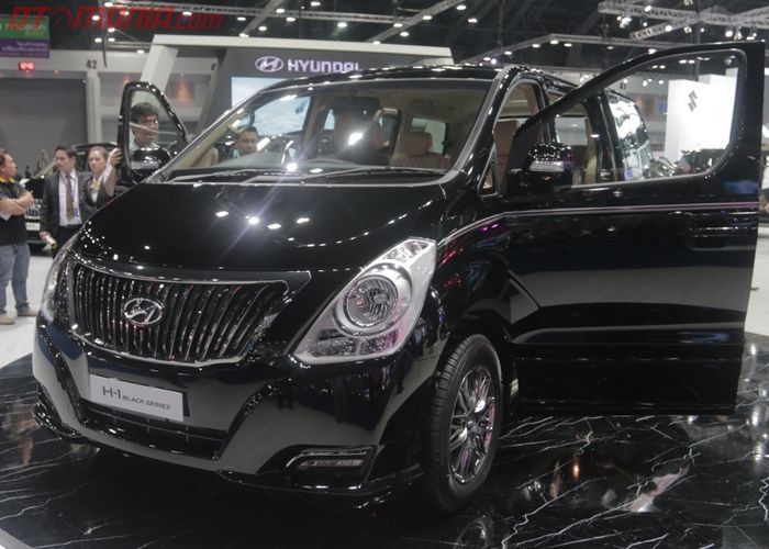 Hyundai H 1 Produksi 2017 Dan 2018 Ada Perbedaan Mulai Fitur Sampai Harga Simak Nih Gridoto Com