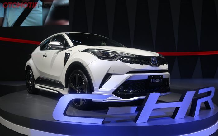 Toyota C-HR dengan body kit Modellista