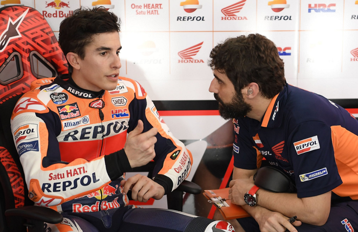 Marc Marquez dan kepala teknik Repsol Honda, Santi Hernandez