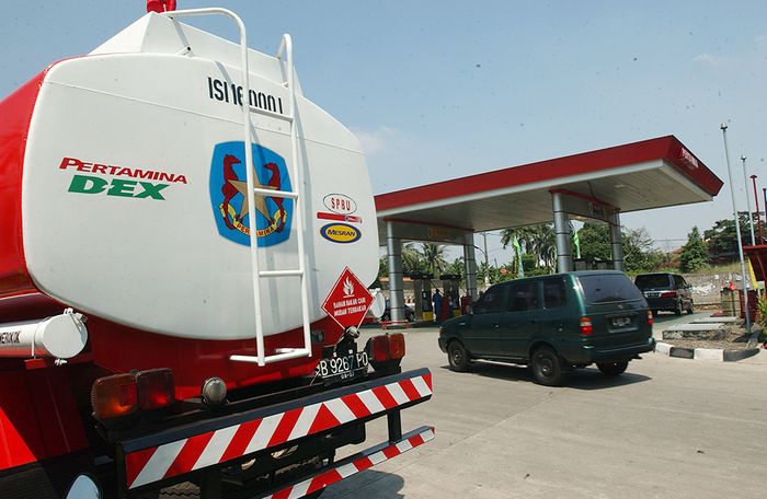 Permasalah Seputar Mobil Diesel. Waktu isi Solar