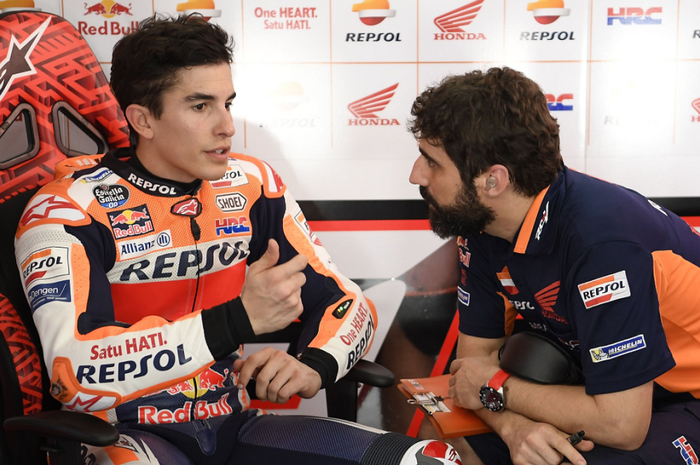 Marc Marquez dan kepala teknik Repsol Honda, Santi Hernandez