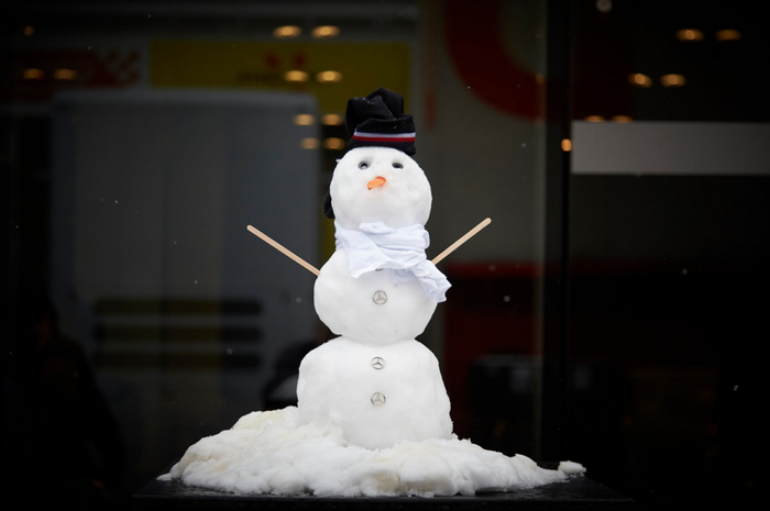 Salju turun pada hari ketiga tes pramusim F1 2018 di Barcelona, Spanyol