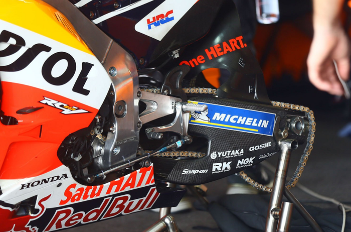 Honda memakai swing arm berbahan karbon di tes pramusim MotoGP 2018, Buriram, Thailand