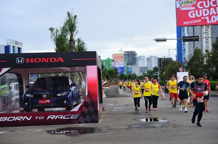PT Honda Prospect Motor ikut berpartisipasi dalam gelaran 2XU Compression Run Indonesia 2017