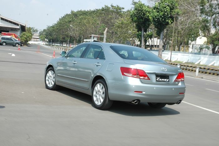 Seken Di Bawah Rp 200 Juta Tapi Mewah Ada Camry Gen 6 Perhatikan Toyota Camry