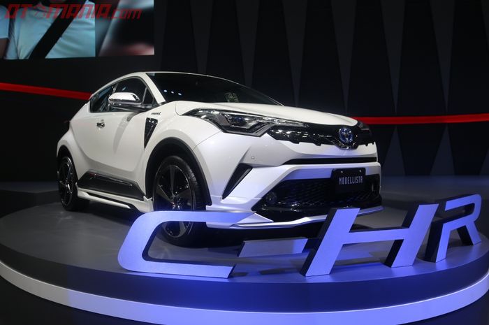 Toyota C-HR dengan body kit Modellista