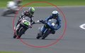Bukan Pertama Kali Berulah! Video Mantan Murid Valentino Rossi Nendang Pembalap Lain di Atas Motor