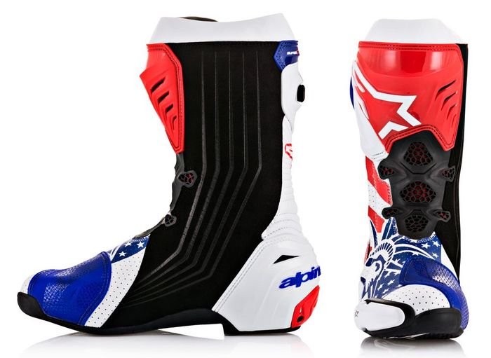 Tampak samping bagian dalam sepatu Alpinestars 'Republik' Supertech R limited edition dengan tema Marc Marquez dan MotoGP Amerika