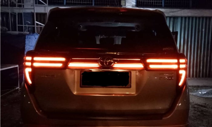 Stoplamp Innova Reborn bergaya BMW dan Lexus