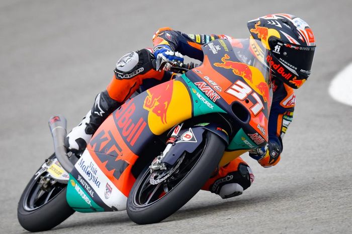Hasil balapan Moto3 Spanyol 2021: Pedro Acosta juara, Jeremy Alcoba bawa 'Tim Indonesia' naik podium!