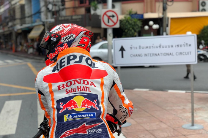 Aksi Marc Marquez di jalanan kota Buriram
