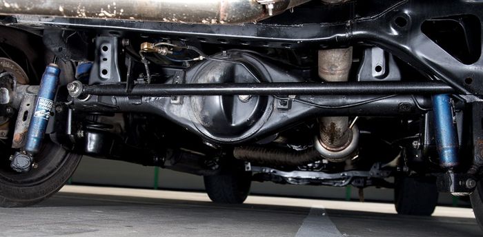 Sektor kaki-kaki Toyota Fortuner lama juga sudah ditingkatkan