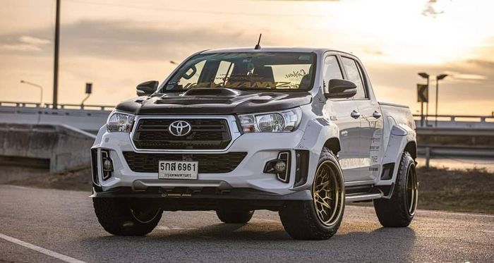 Modifikasi Toyota Hilux hasil garapan bengkel Thailand, KevManns