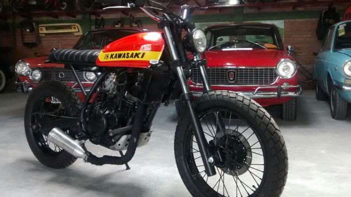 Kawasaki KLR250 custom tracker dari Triple Ocho Garage, dilansir oleh Bikebound.com