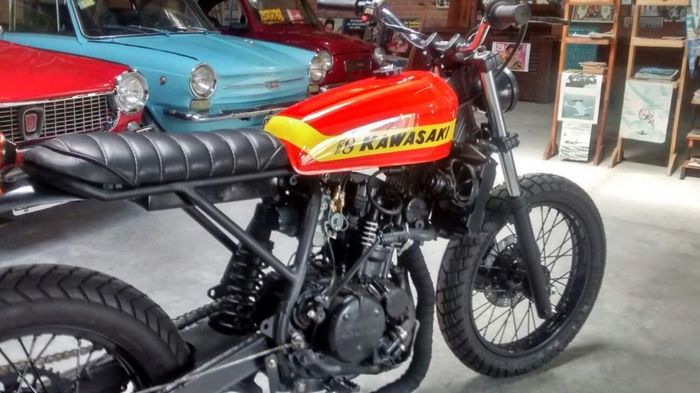 Kawasaki KLR250 custom tracker dari Triple Ocho Garage, dilansir oleh Bikebound.com