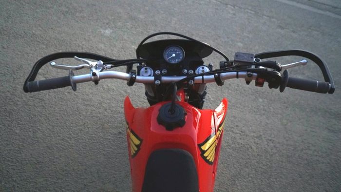 Honda XR650R custom &ldquo;Retromotard&rdquo; dari 2Motors, dilansir oleh Bikebound.com