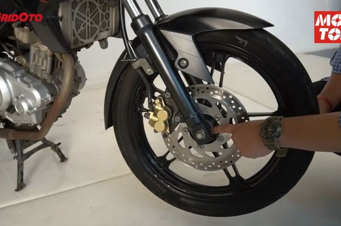 Ilustrasi roda ban motor