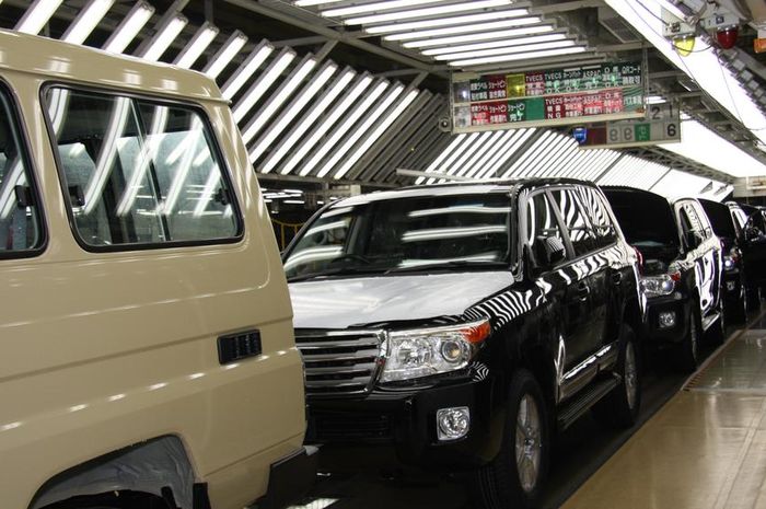 Ilustrasi pabrik perakitan Toyota di Jepang