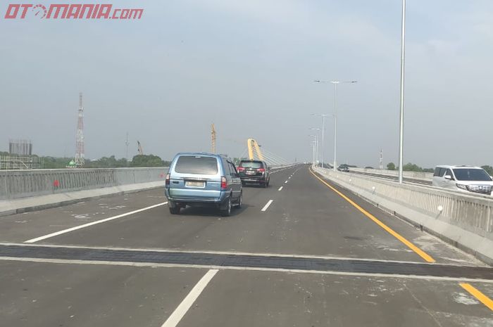 Tol layang Jakarta - Cikampek