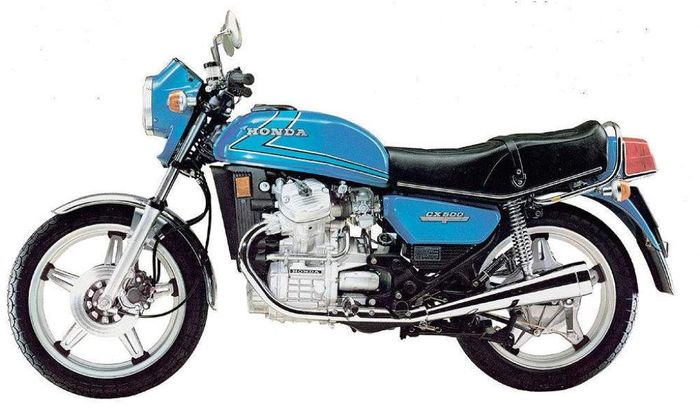 Honda CX500 dalam versi standard