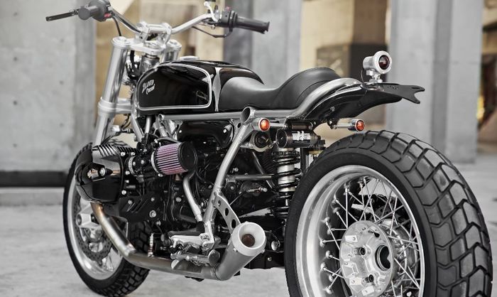 BMW R NineT custom scrambler dari 2Loud Custom