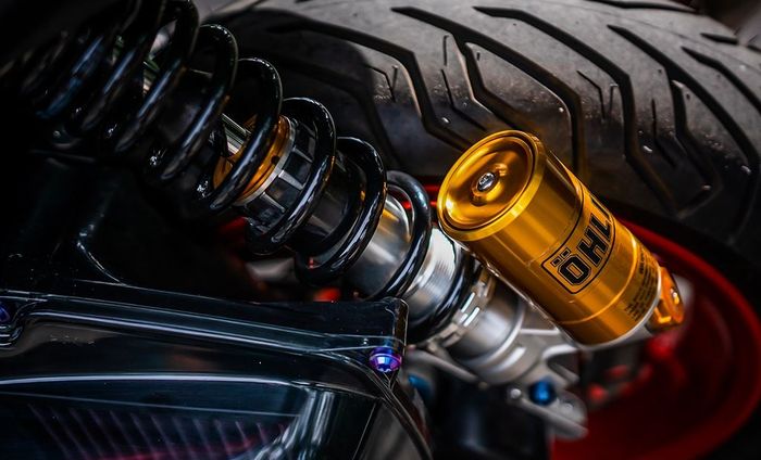 Sokbreker belakang diserahkan pada Ohlins