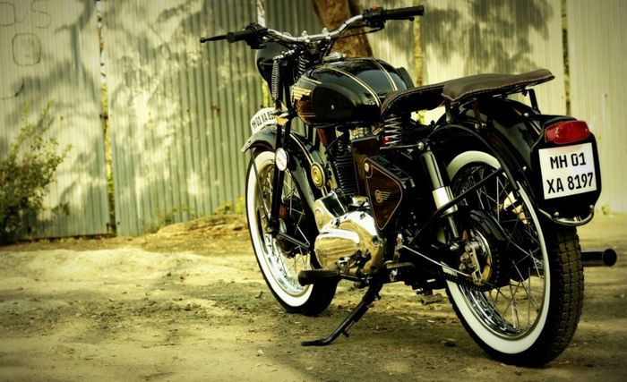 Royal Enfield Bullet Electra modif jadul besutan Jedi Customs