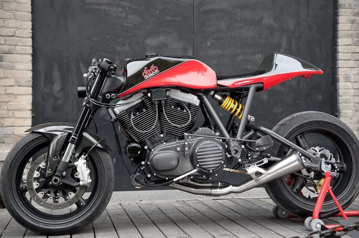 Harley-Davidson Sportster cafe racer besutan Dan Moto