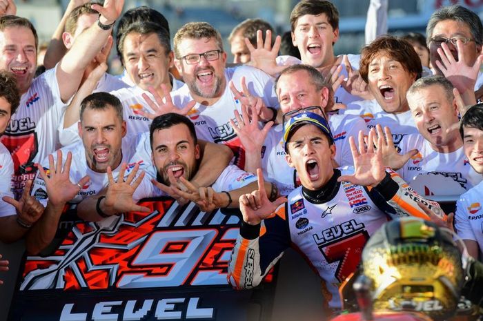 Marc Marquez dan tim Repsol Honda selebrasi gelar juara dunia MotoGP 2018