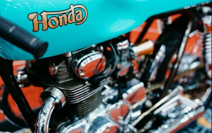 Honda CB350 G 1973 cafe racer garapan Andrew Frederick
