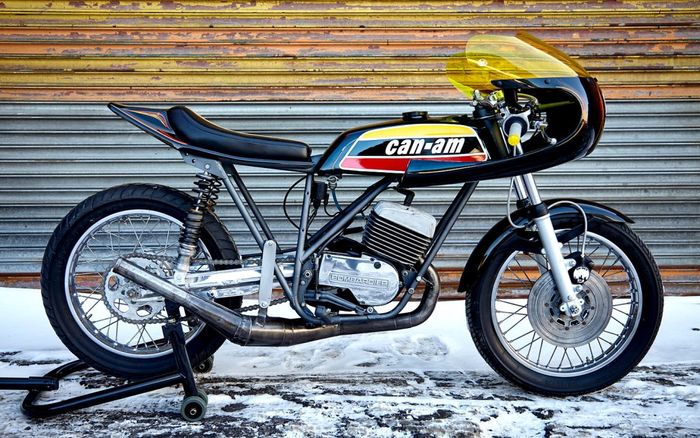 Can-Am TnT 250 Enduro restomod cafe racer dari Chi Jer&rsquo;s Vintage Bike Works