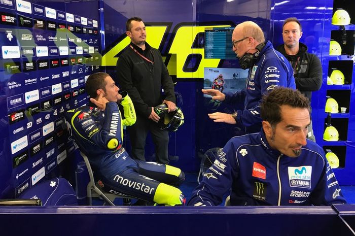 Valentino Rossi di paddock Movistar  Yamaha