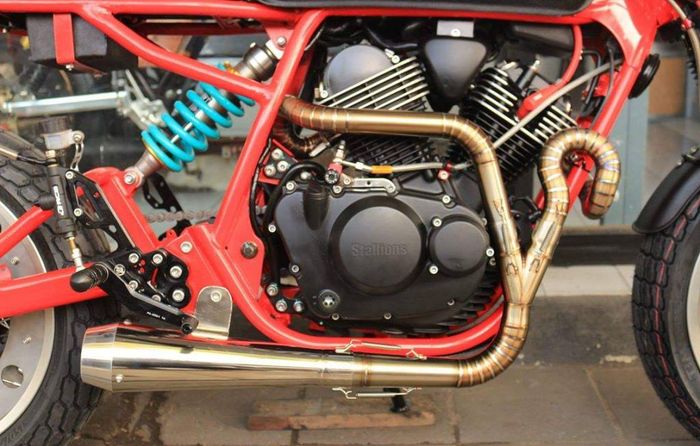 Stallion Buccaneer 250i custom cafe racer dari Barcode Cabuderm Customs