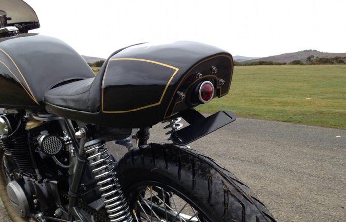 Honda CB250 K4 cafe racer bikinan Charlie Green, dilansir oleh Bikebound.com