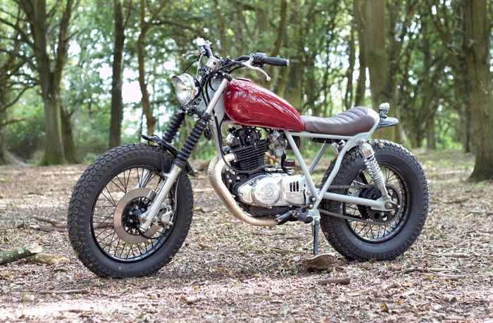 Suzuki GN250 custom tracker dari Inglorious Motorcycles, dilansir oleh Thebikeshed.cc