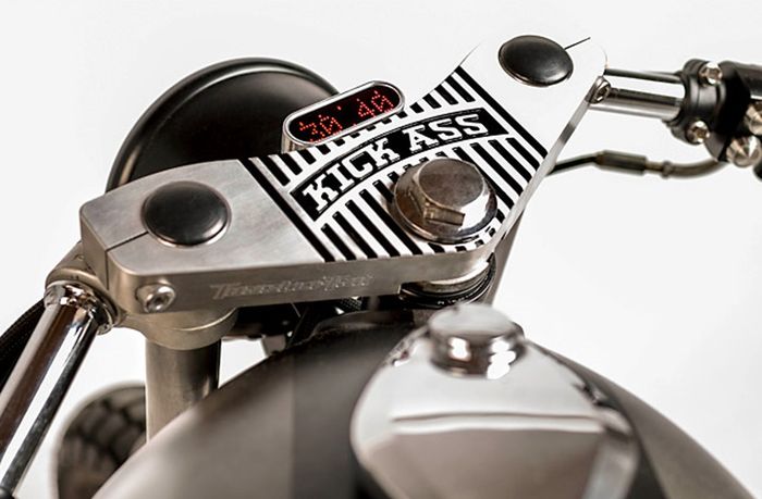 Kawasaki KZ400 custom cafe racer dari Tattoo Custom Motorcycles