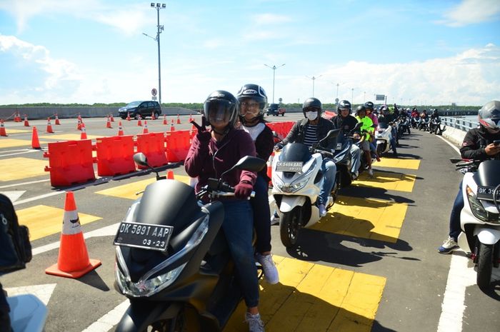 Touring Asik dengan PCX untuk merayakan Hari Kartini