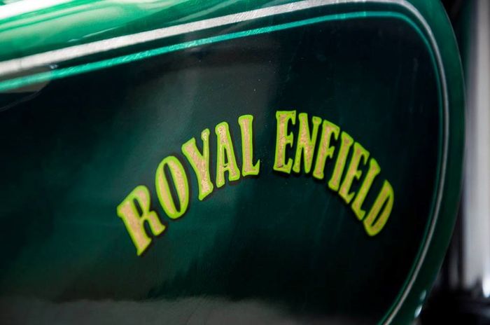 Paduan warna pada Royal Enfield Bullet G2 &ldquo;Gunmaster G2&rdquo; besutan Eimor Customs