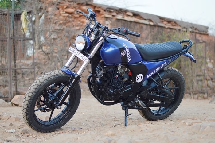 Yamaha FZ-16 custom scrambler dari Hustler Moto