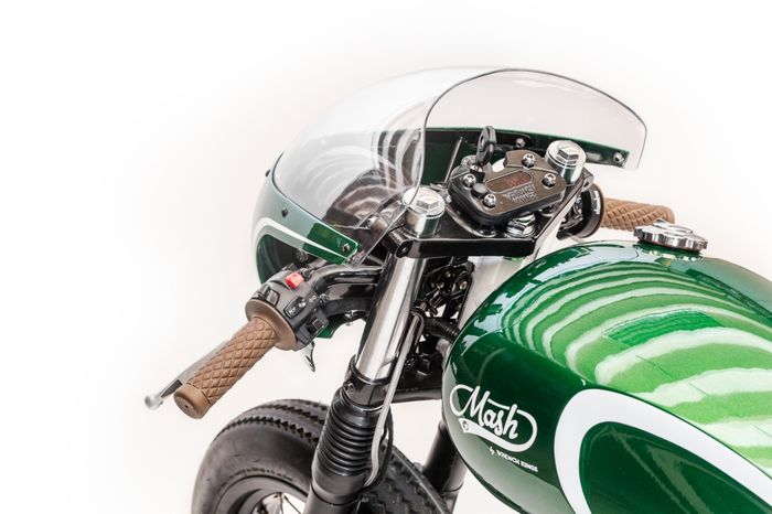 Mash 400 custom cafe racer dari Wrench Kings, dilansir oleh Thebikeshed.com