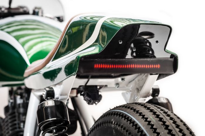 Mash 400 custom cafe racer dari Wrench Kings, dilansir oleh Thebikeshed.com