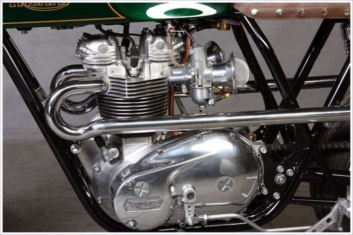 Tampilan mesin yang dibuat resik dengan tampilan utama berupa polessan