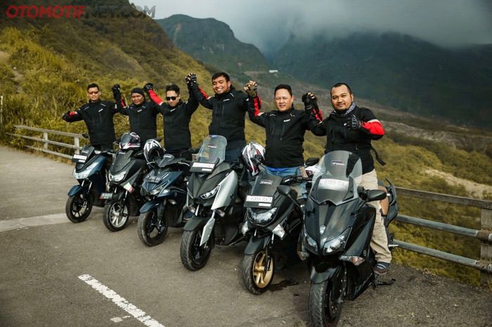Rombongan Maxi Yamaha Tour de Indonesia kunjungi kawah Gunung Kelud