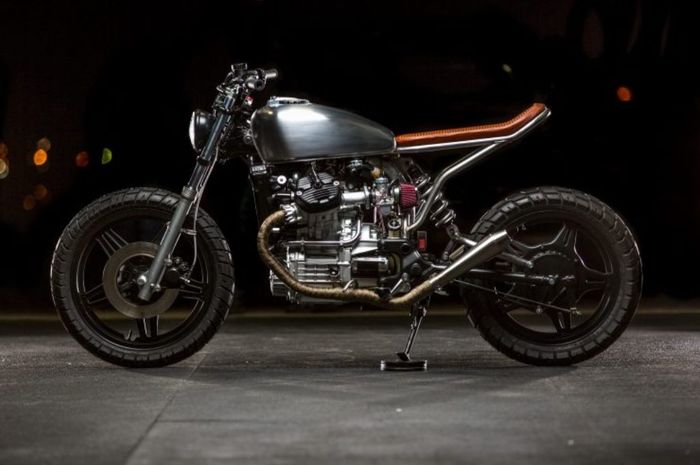 Honda CX500 custom scrambler dari DownShift Studio