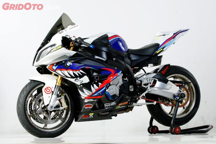 BMW S1000RR modifikasi dari One3 Motoshop